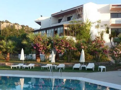 Ξενοδοχείο Atalanti Boutique - Adults Only Φαληράκι